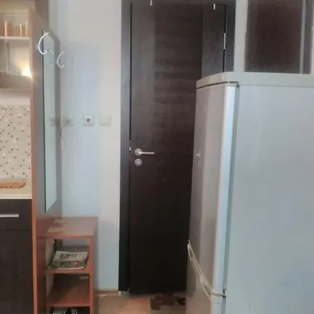 приятный отдых в студии на море в сарафово Appartement